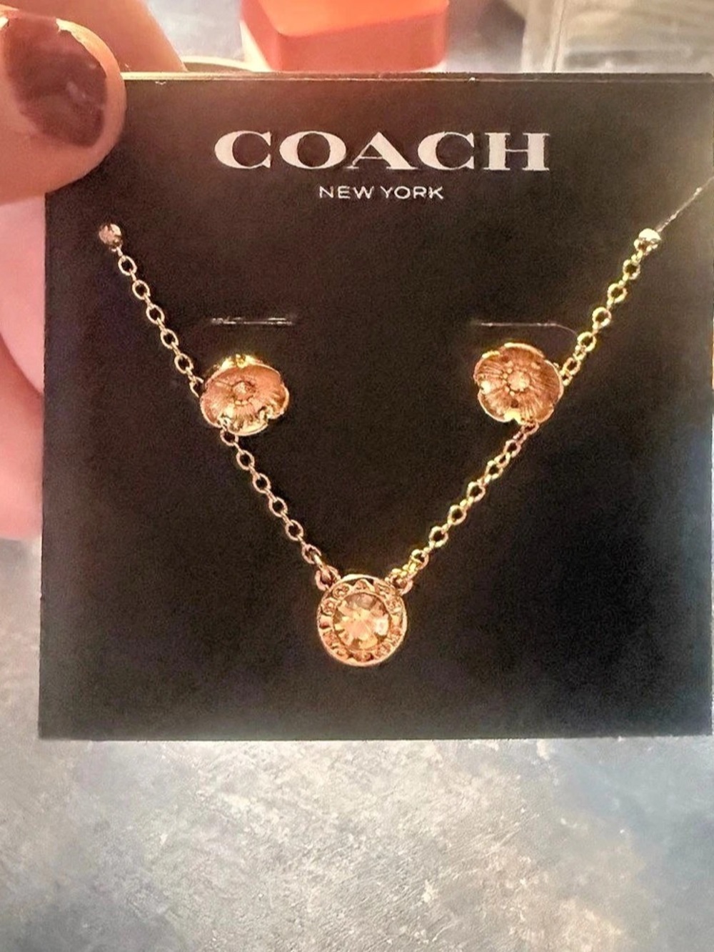Coach Signature Stone Tea Rose 3-Piece Jewelry Set Gold-Tone Pendant Necklace